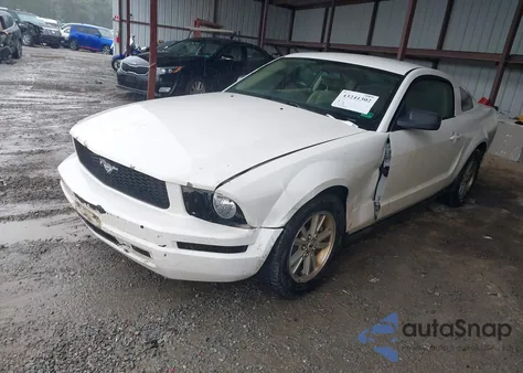 2006 Ford Mustang V6 z USA, uszkodzony, nr VIN 1ZVFT80N865261025